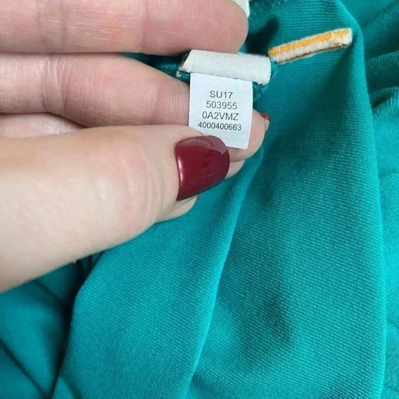 Lucy size small sleeveless work out top with built in bra with removable pads - Picture 6 of 6